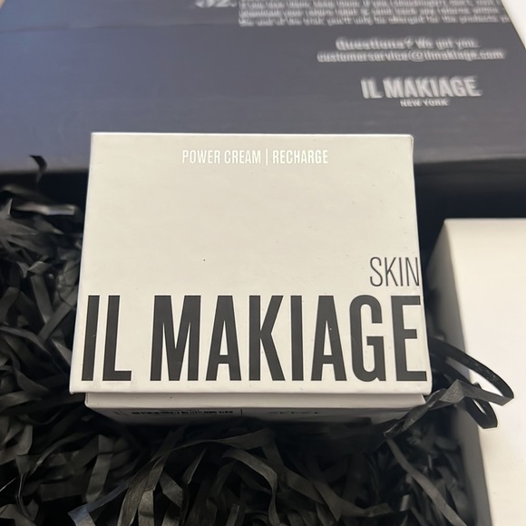 IL Makiage ✨ - Picture 1 of 2